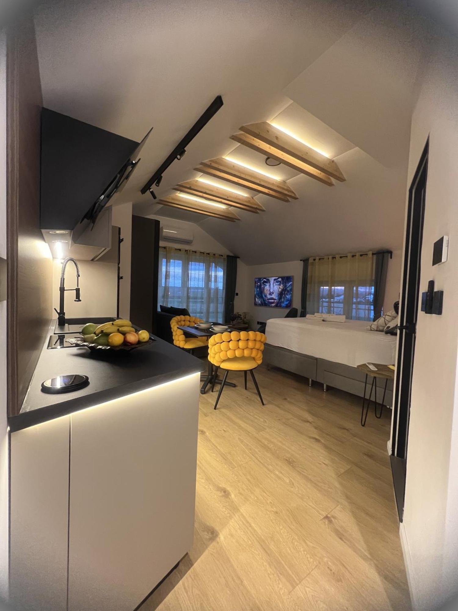 Отель Nova Luxury Design Jezdovec Экстерьер фото